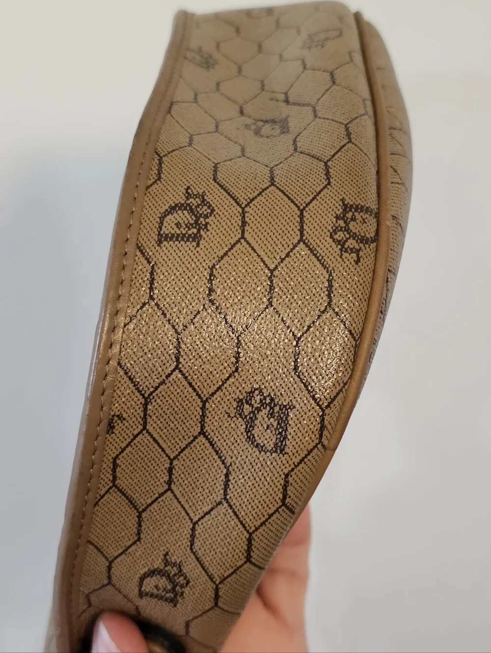 1980s Vintage Christian Dior Honeycomb Shoulder/Crossbody Bag - Picture 7 of 16